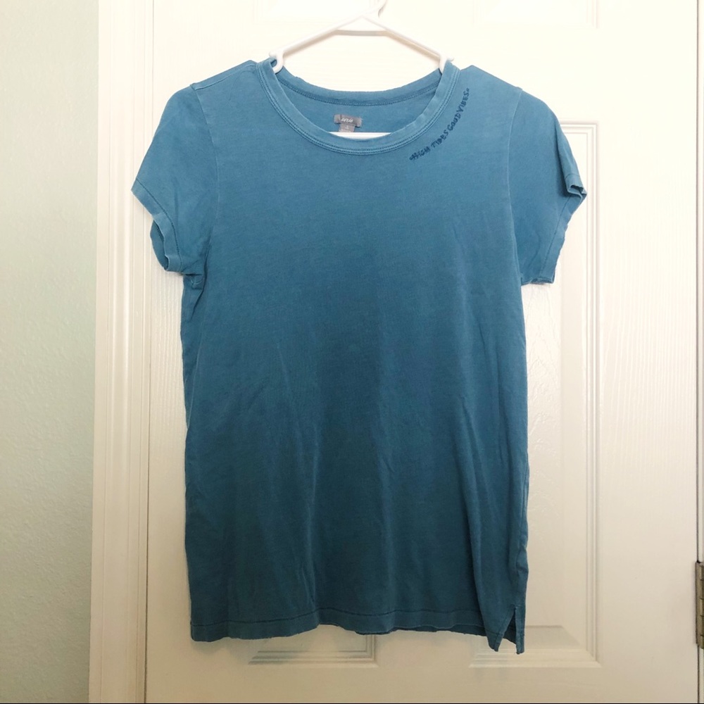NWOT Aerie High Tides Good Vibes Embroidered Shirt